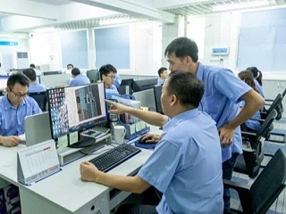 靈科超聲波行業(yè)第一家打造領尖技術，精密穩(wěn)定超聲波焊接機廠家